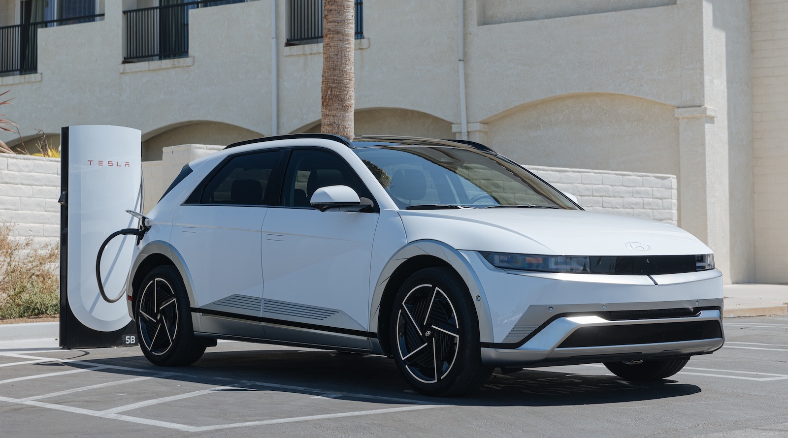 you-can-now-get-free-tesla-supercharging-adapters-from-hyundai