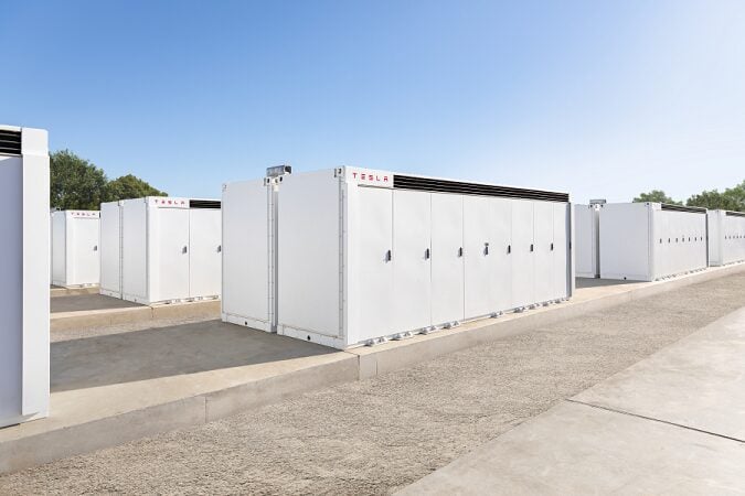 growth-of-profitable-bess-providers,-but-tesla-continues-to-top-bankability-report-ratings