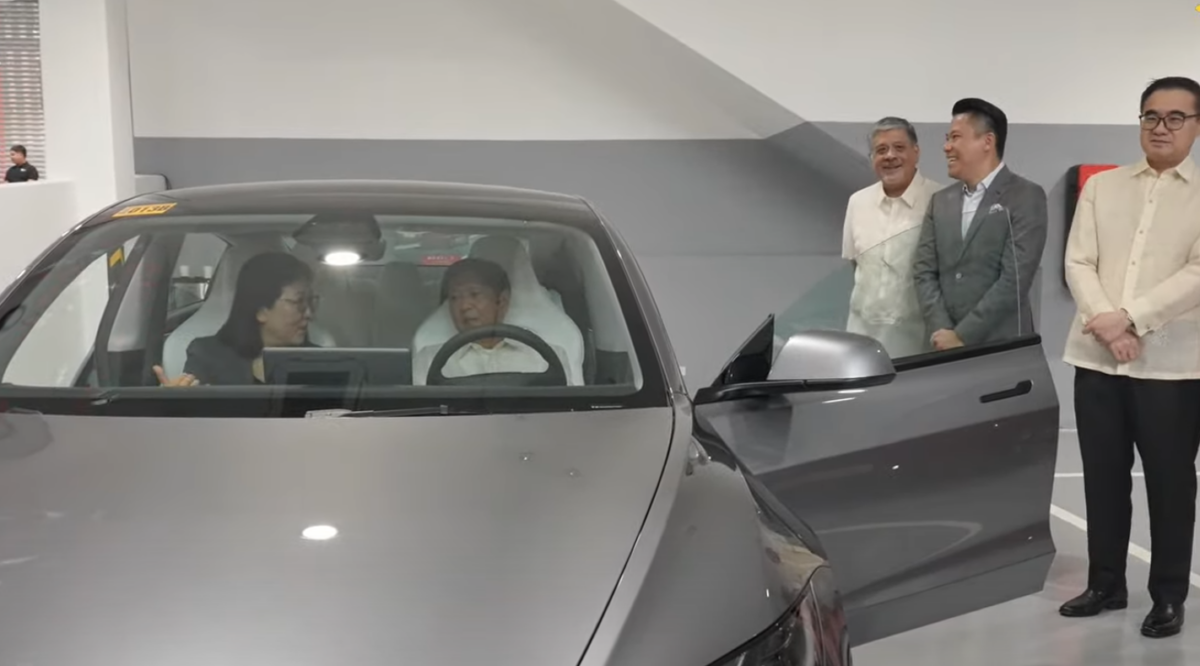 philippines-president-opens-tesla-service-center