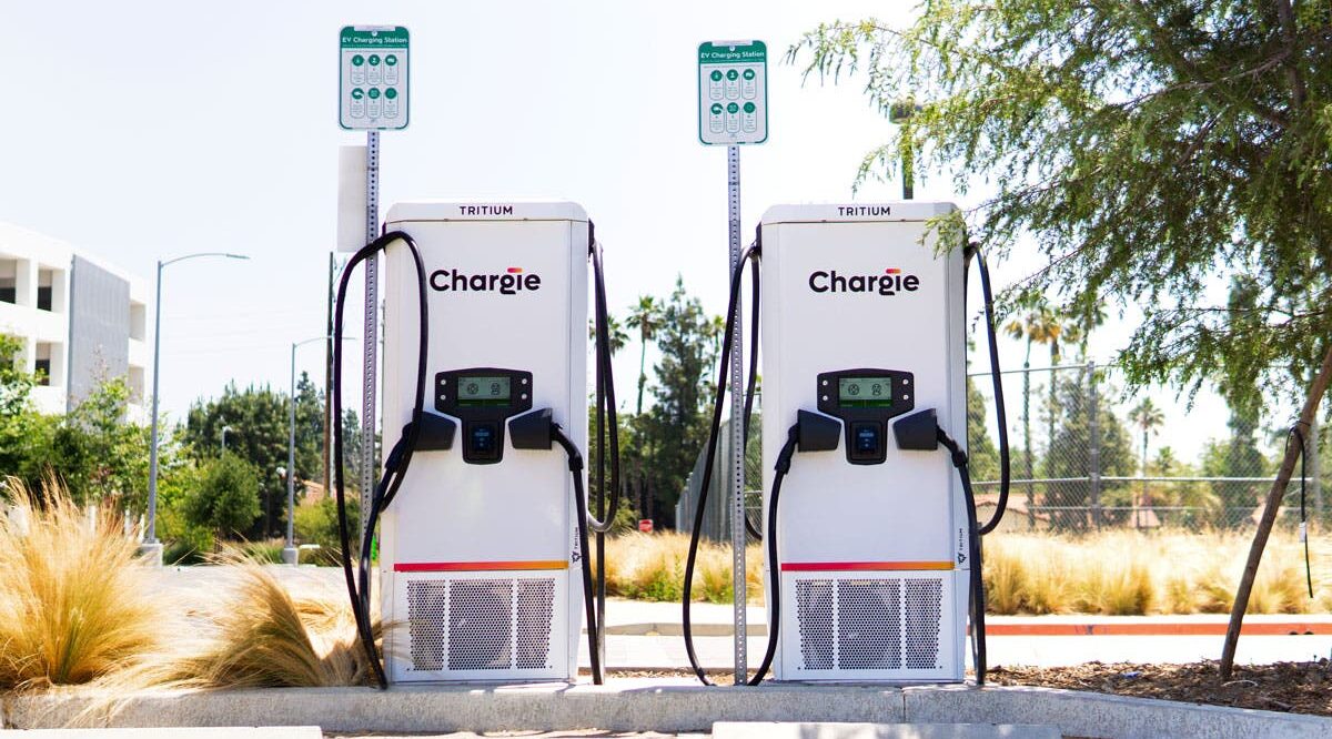 the-cost-of-level-3-fast-chargers-is-declining