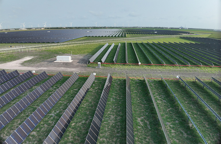 lightsource-bp-completes-187-mw-ground-mount-solar-project-for-texas-manufacturer