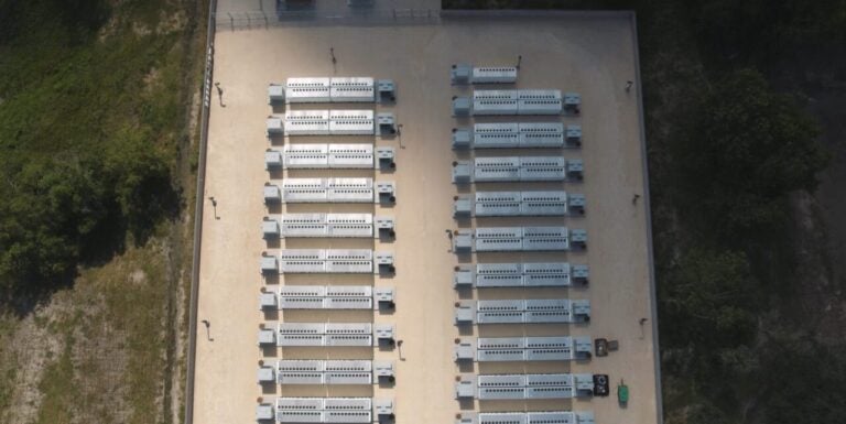 tesla-starts-production-at-shanghai-megapack-factory