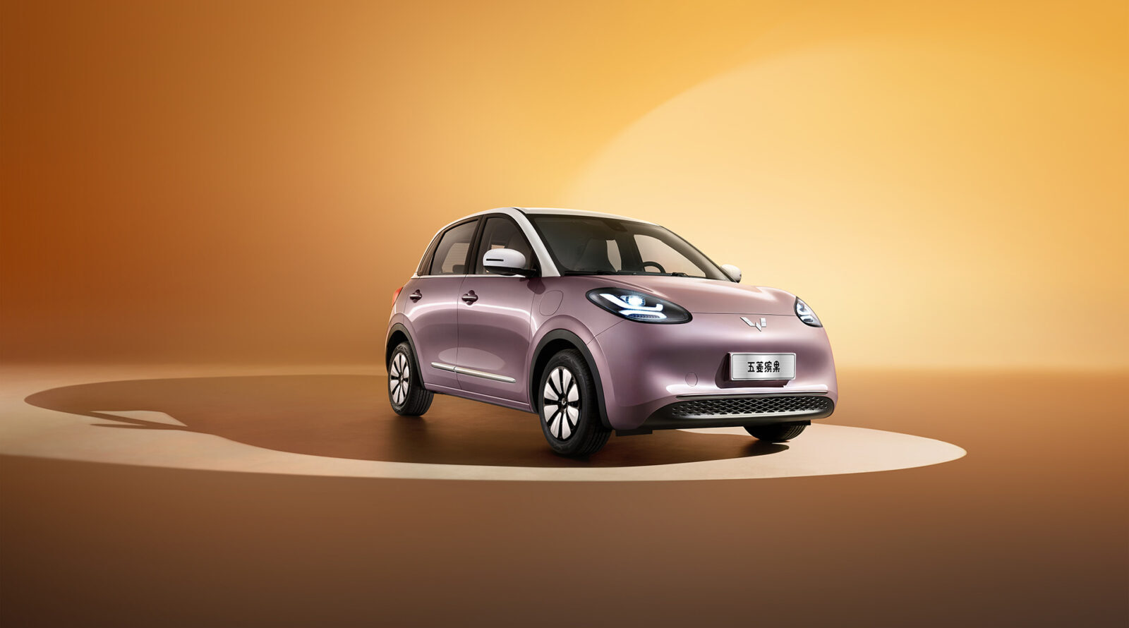 an-$8,000-electric-car:-the-wuling-binguo