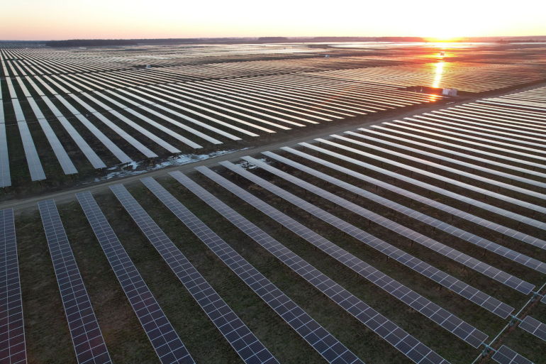 edf-renewables-completes-577-mw-solar-project-for-amazon