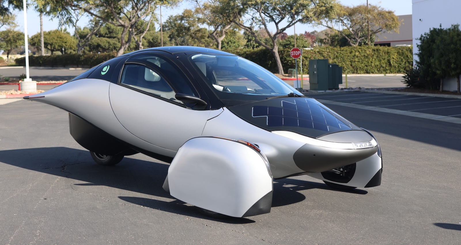 three-wheeled-electric-vehicles-are-coming-for-your-fossil-fuels