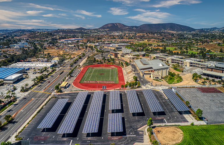 solar-spotlight:-why-solar-carports-make-sense-for-schools