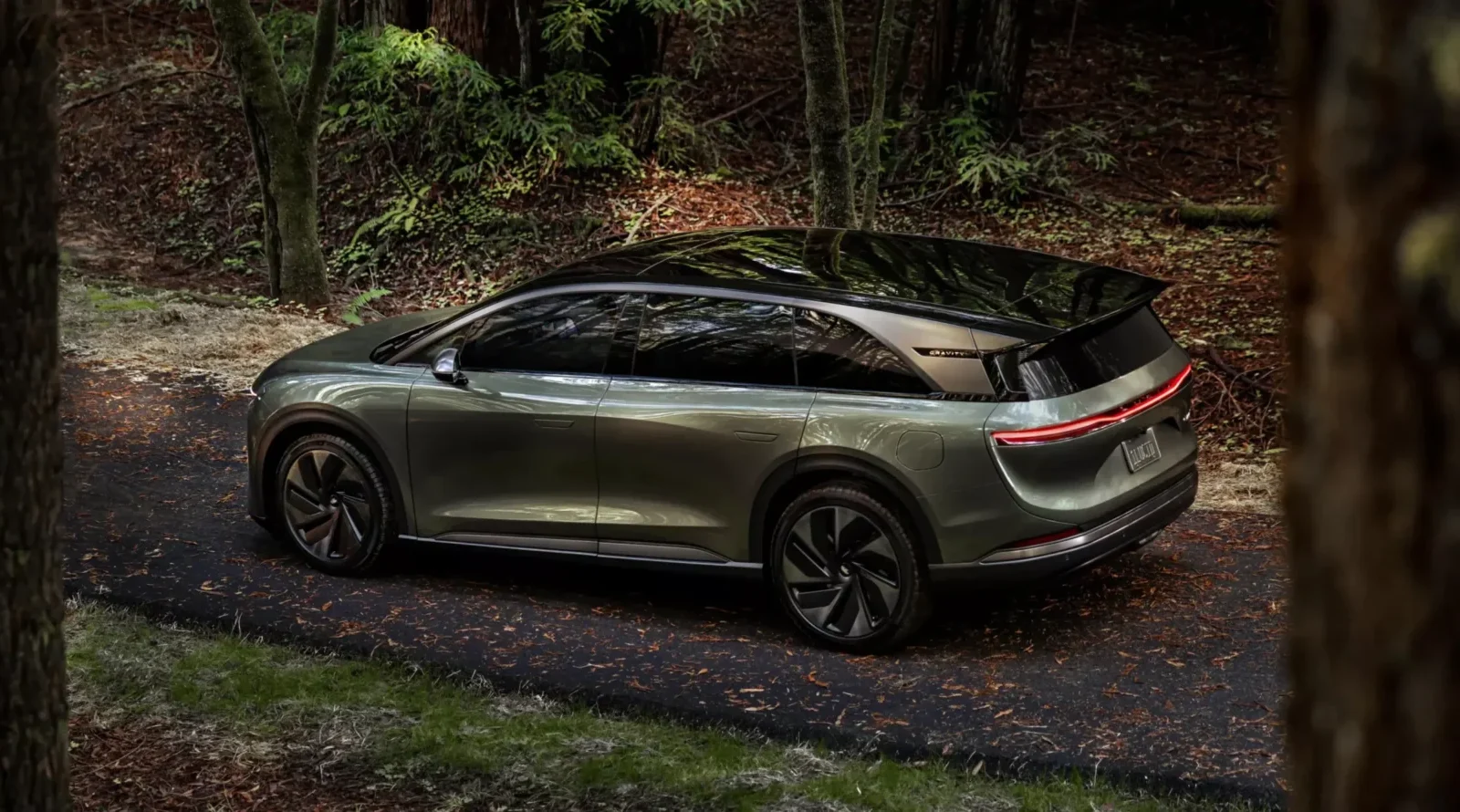 lucid-&-bmw-execs-claim-efficiency-more-important-than-range-for-electric-cars