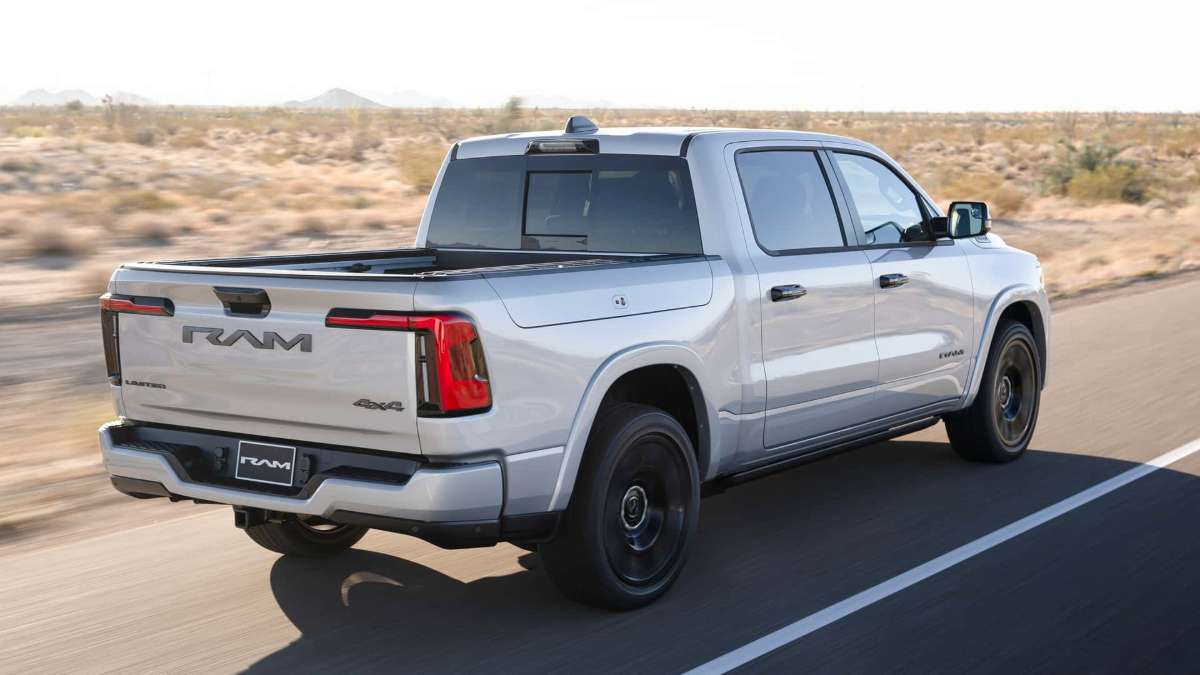 ramcharger-is-a-“goldilocks”-truck,-ram-ceo-says