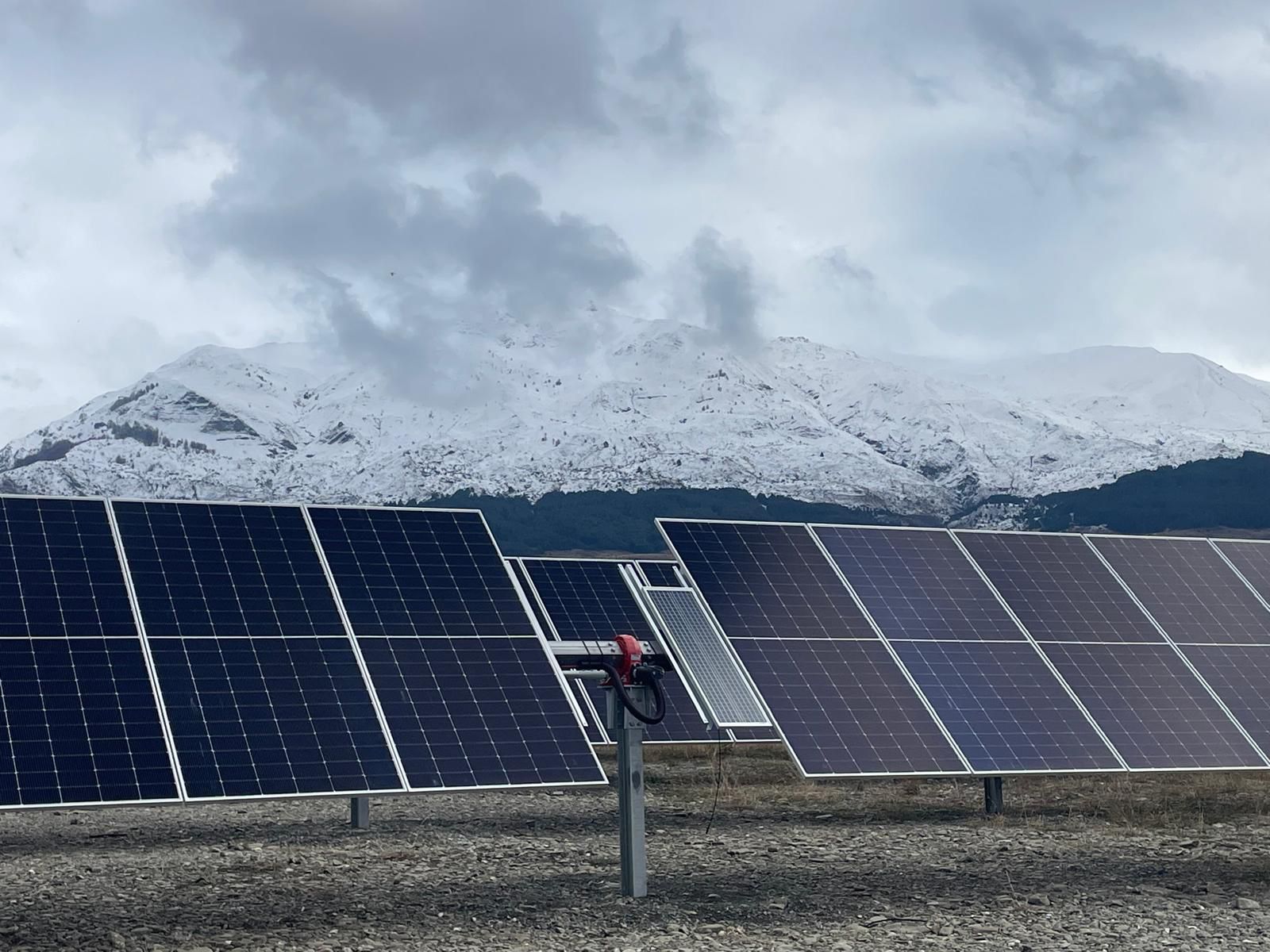 dce-solar-brings-axial’s-dual-row-solar-tracker-to-us-market
