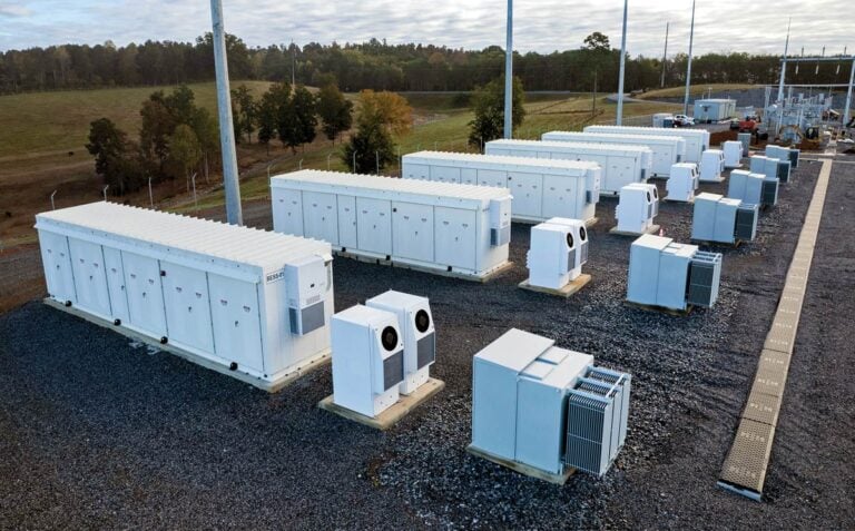 tennessee-utilities-issue-rfps-to-increase-solar-and-bess-capacity