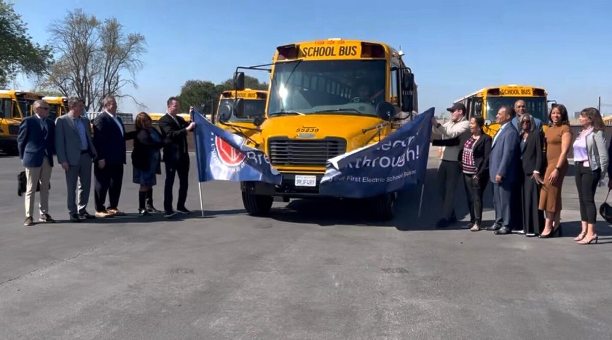 25-new-electric-school-buses-unveiled-at-compton,-california-school-district