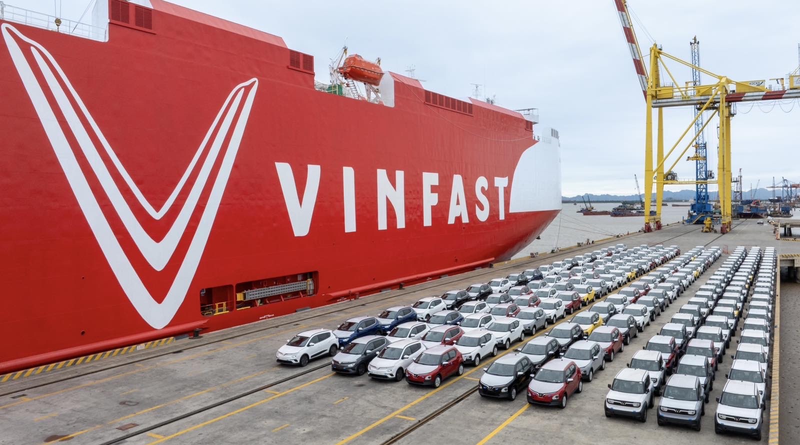 vinfast-ships-2,500-electric-vehicles-to-indonesia