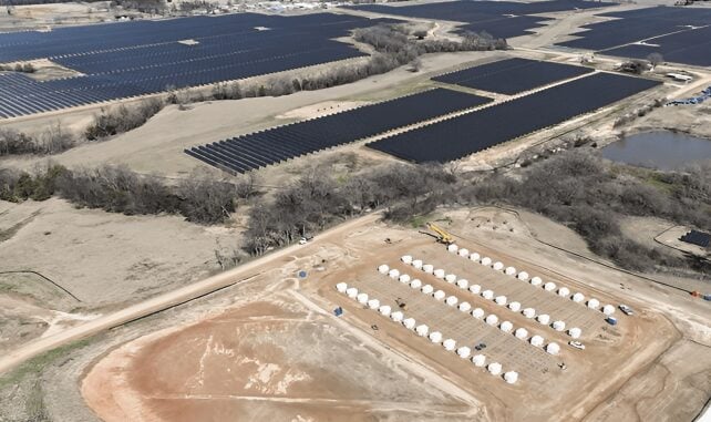 clearway-energy-group-and-aip-strike-us$200-million-equity-deal-for-texas-bess