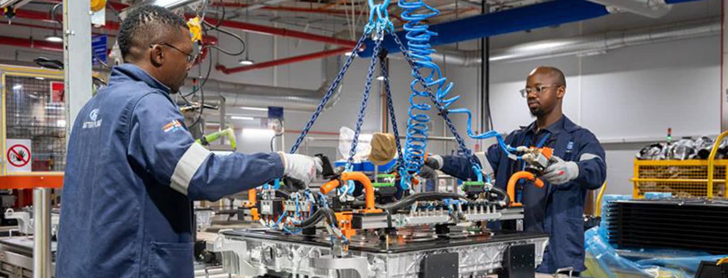 ford’s-south-africa-plant-starts-producing-the-new-ford-ranger-phev-for-the-global-market