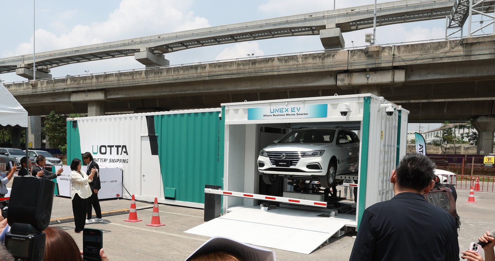 new-ev-battery-swapping-stations-are-optimized-for-thailand-tourists-and-logistics-hubs
