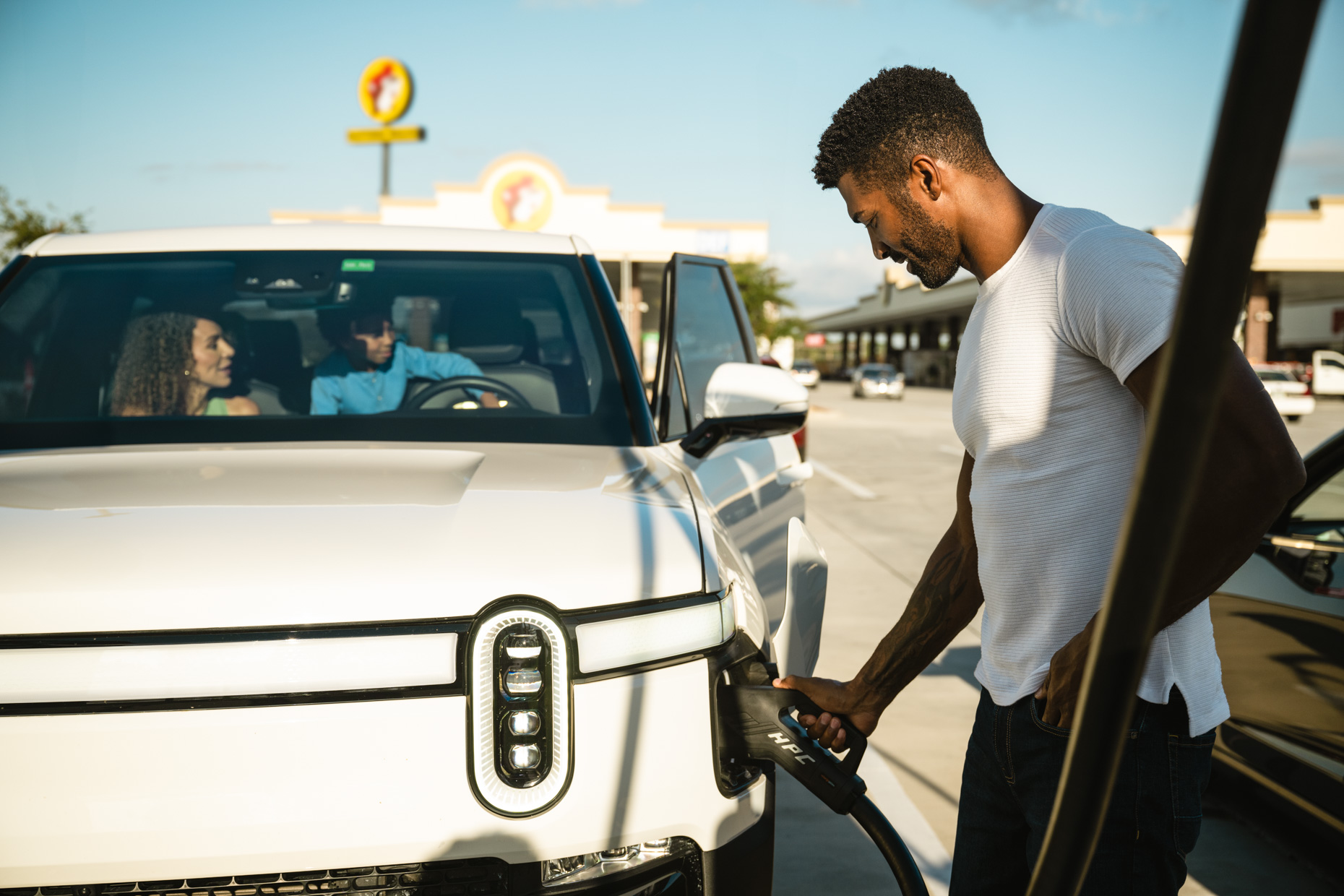 mercedes-benz-high-power-charging-is-growing-its-texas-charger-network