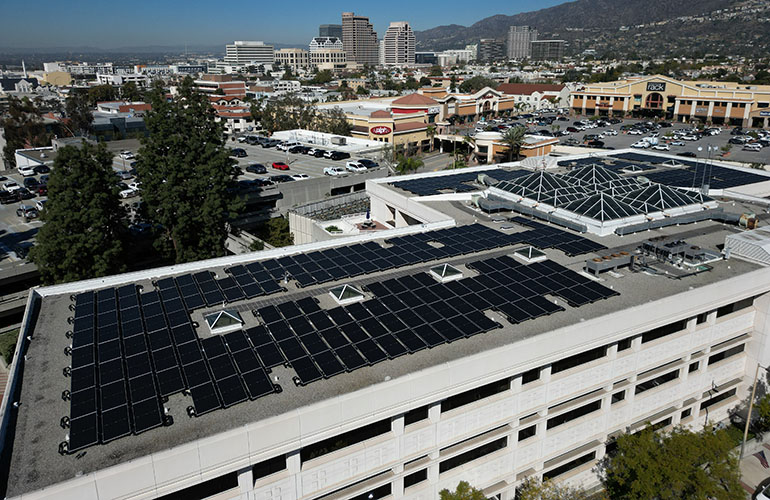 city-of-glendale-completes-first-solar-array-in-planned-4.9-mw-portfolio