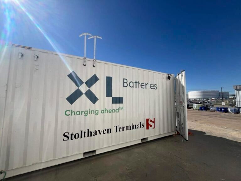 startup-xl-batteries-commissions-first-organic-flow-battery-pilot-project-in-texas