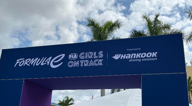 abb-fia-formula-e-miami-e-prix-empowers-young-women-in-motorsport