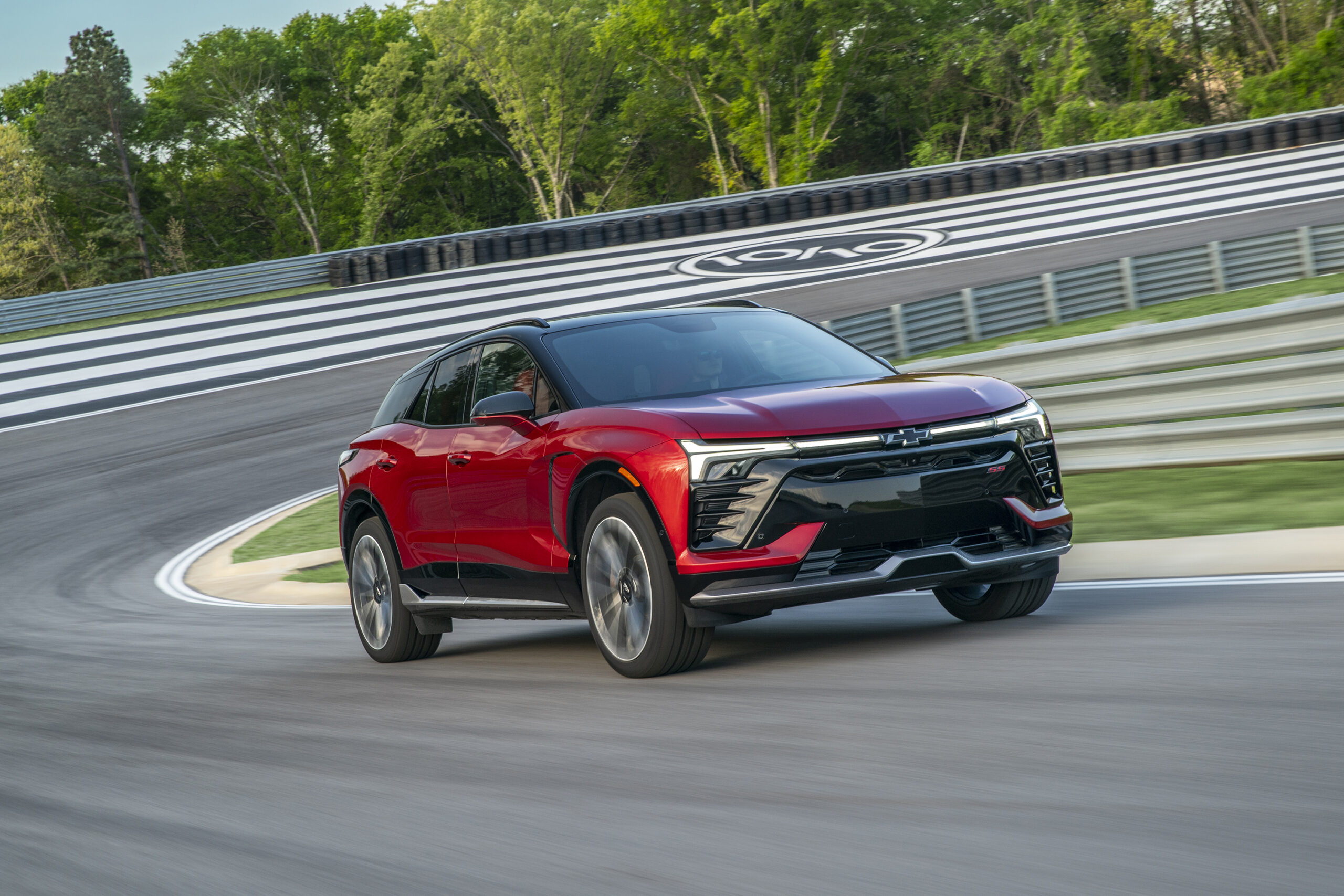 new-2025-chevrolet-blazer-ss-takes-a-good-ev-to-the-next-level