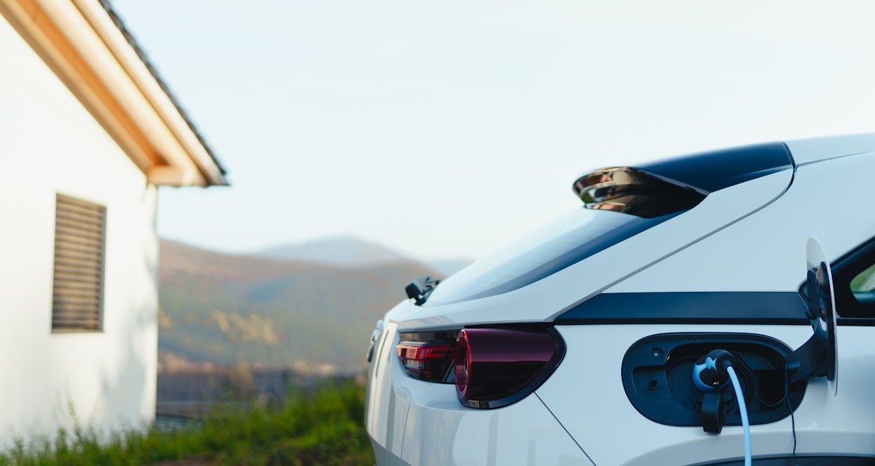new-home-ev-charging-solution-tells-gasmobiles:-get-off-my-fleet!