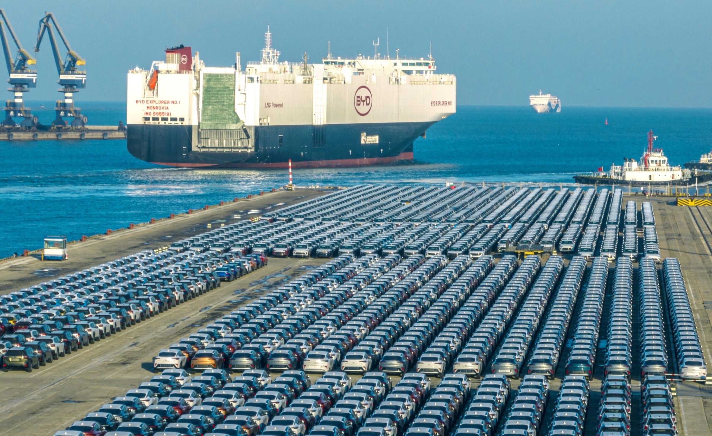 tariffs-&-electric-cars:-bloomberg-says-it’s-time-to-welcome-chinese-cars-to-the-us