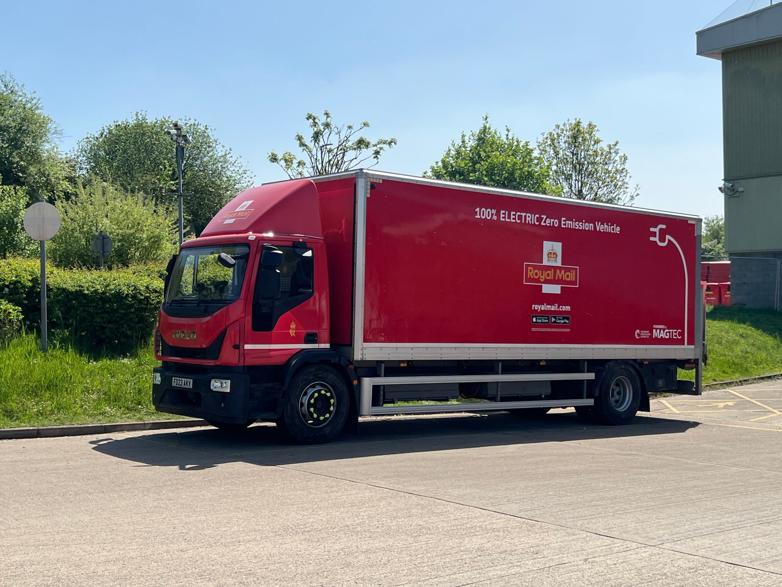 royal-mail-gives-stamp-of-approval-to-ev-trucks