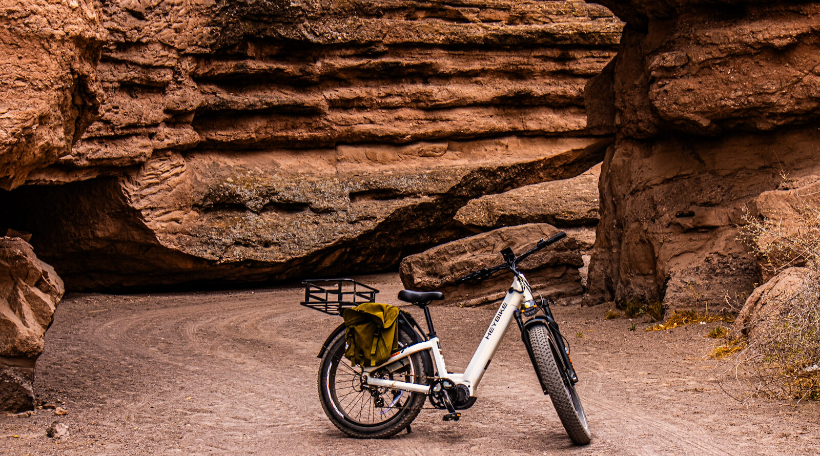 a-desert-journey-with-heybike’s-alpha-mid-drive-fat-tire-e-bike