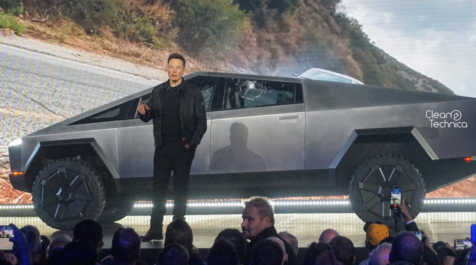 elon-musk-is-the-cause,-not-the-solution-to-tesla’s-deep-problems
