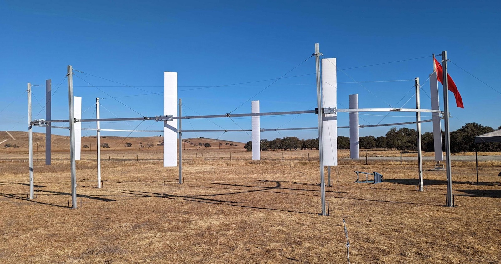 what’s-up-with-wyoming’s-crazy-looking-wind-turbine?