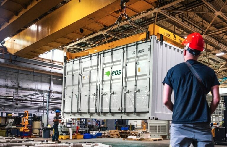 zinc-battery-storage-player-eos-energy-receives-us$22.7-million-from-us-doe-loan