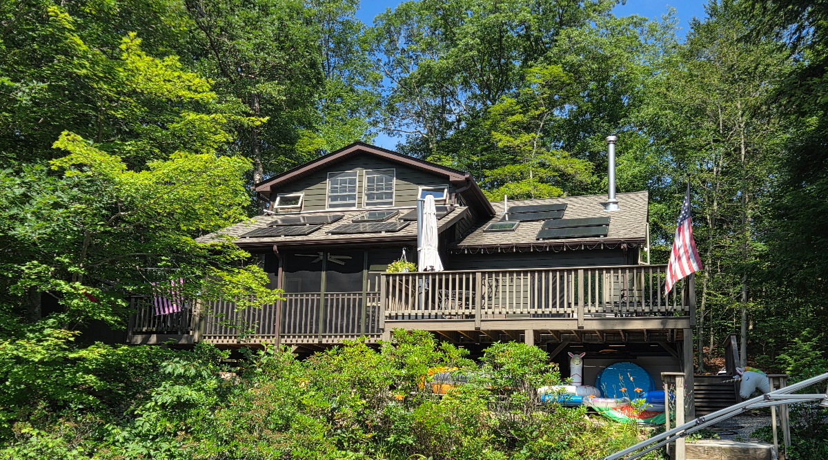 ted-&-nancy’s-excellent-rooftop-solar-adventure