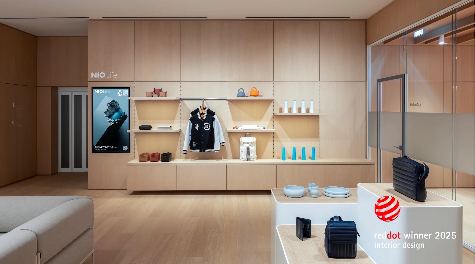 5-awards-for-nio-&-firefly