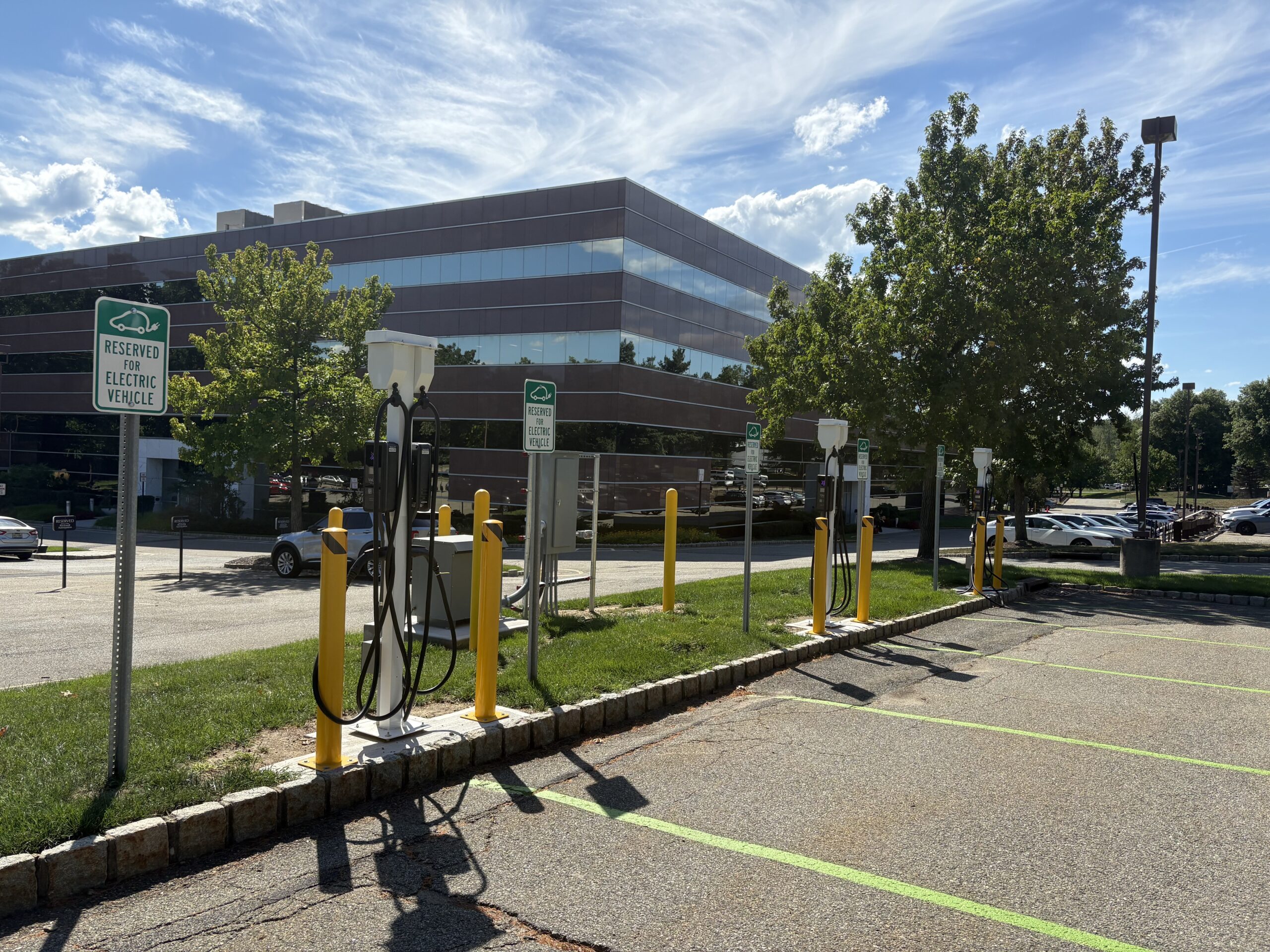 six-new-public-ev-charging-stations-installed-in-parsippany,-new-jersey