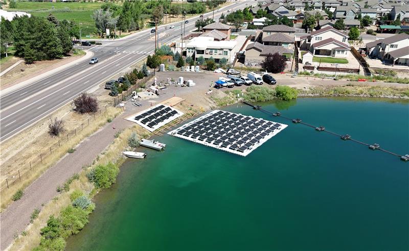 noria-energy-builds-colorado-floating-solar-project-with-new-tracking-technology