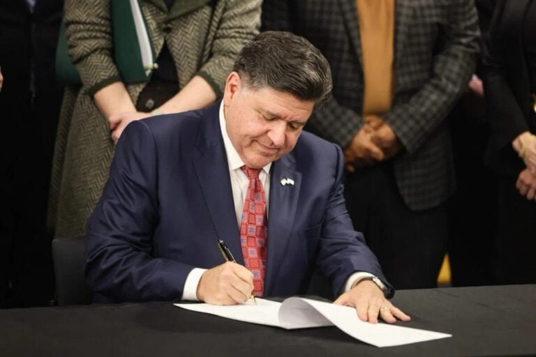 illinois-signs-clean-energy-bill,-will-drive-investments-for-solar-pv,-battery-storage-and-vpps