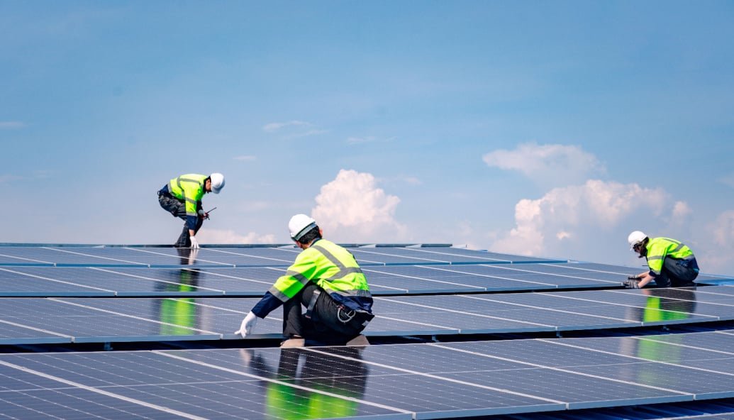 britain’s-clean-power-economy-is-growing-rapidly-but-unevenly