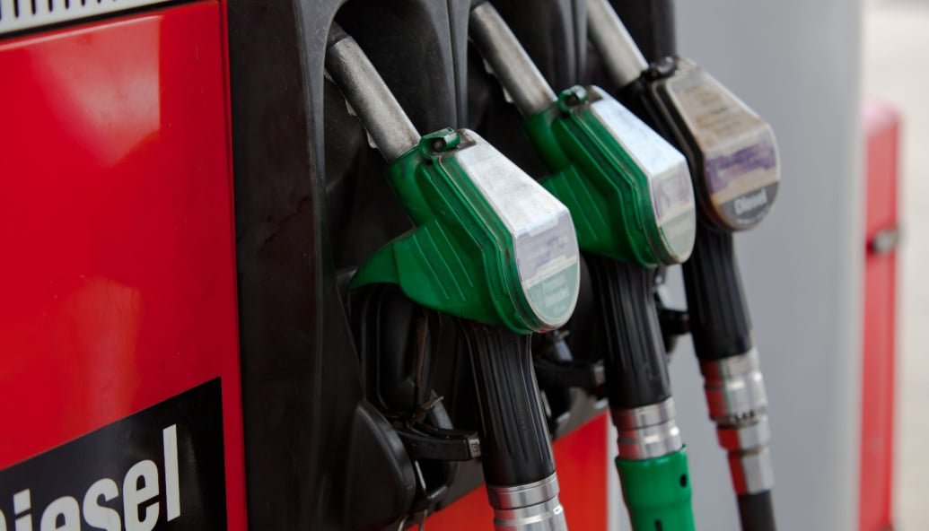 don’t-use-oil-price-chaos-to-hike-prices-says-miliband