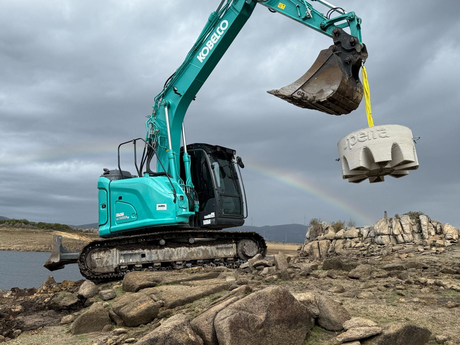 sperra-deploys-first-3d-printed-concrete-gravity-anchor-at-edp-floating-solar-test-site-in-portugal