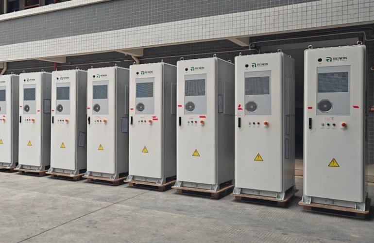 new-relationship-pairs-renon-batteries-with-solis-inverters