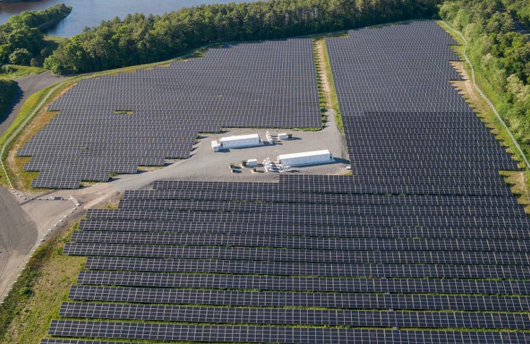 battery-storage-moves-forward-in-massachusetts-as-barriers-fall
