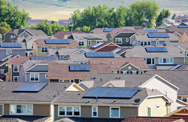 report:-cutting-red-tape-in-residential-solar-could-save-homeowners-billions