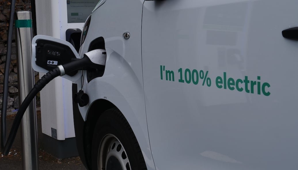 uk-provides-1bn-to-drive-zero-emission-trucks-and-vans-uptake