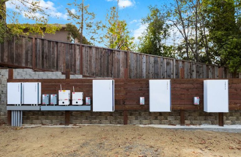 california-legislature-considers-vpps-and-solar-charged-battery-compensation