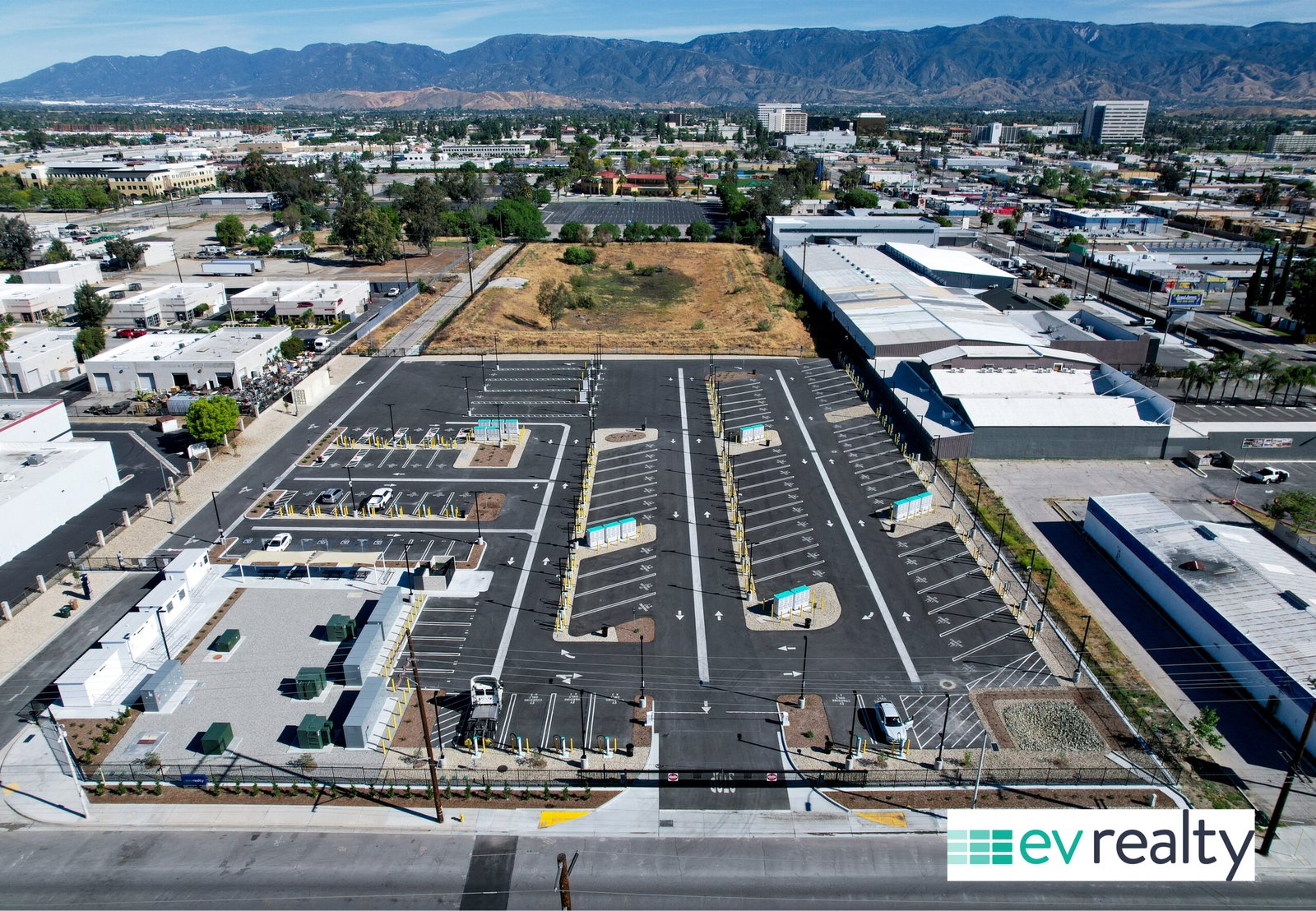 ev-realty-opens-major-truck-charging-hub-in-california’s-inland-empire-with-76-ports-and-9-mw-of-capacity