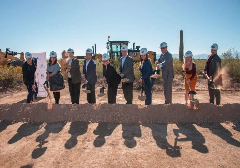 american-battery-factory,-lion-energy-form-partnership-for-us-made-lfp-bess-equipment