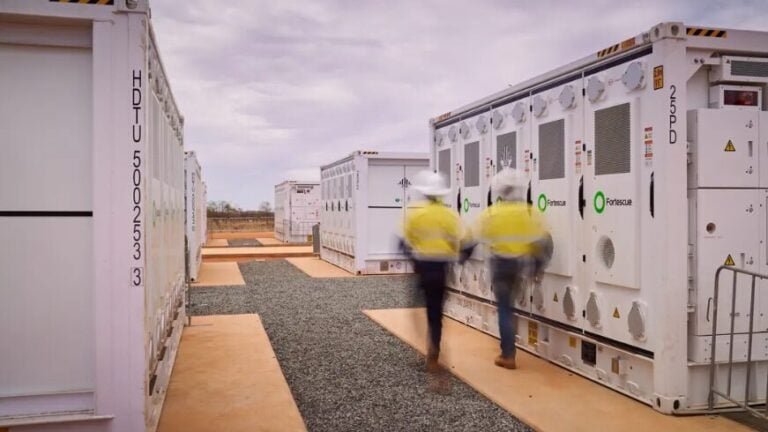fortescue-fast-tracks-‘world’s-largest-off-grid-system’-with-4-5gwh-battery-storage-in-australia