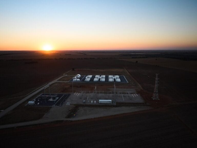 grid-forming-inverters-feature-in-74%-of-australia’s-33.2gw-nem-battery-storage-pipeline