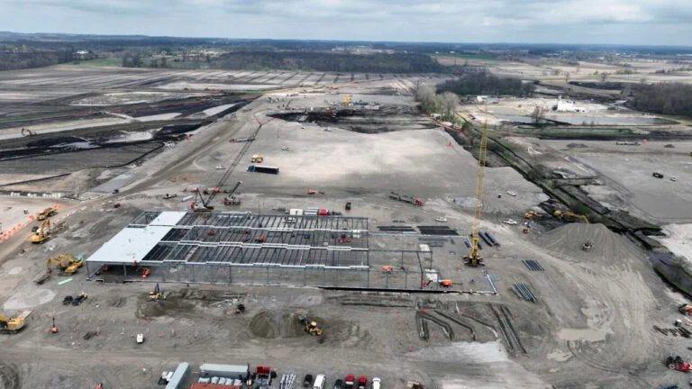 utility-dte-energy’s-plan-to-pause-michigan-rate-increases-hinges-on-oracle-data-centre