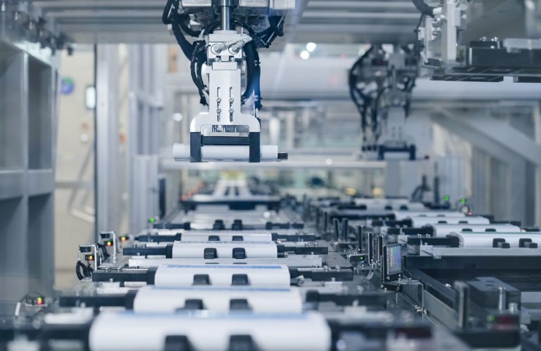 aesc-sells-tennessee-lithium-battery-cell-manufacturing-plant-to-fixx-energy